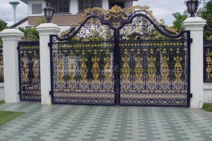 Báo giá thi công làm cửa sắt giá rẻ Báo giá thi công làm cửa sắt giá rẻ