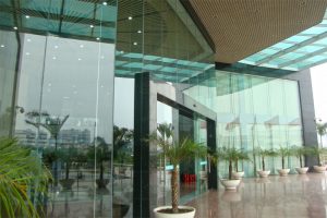 Báo giá thi công làm kính cường lực Báo giá thi công làm kính cường lực